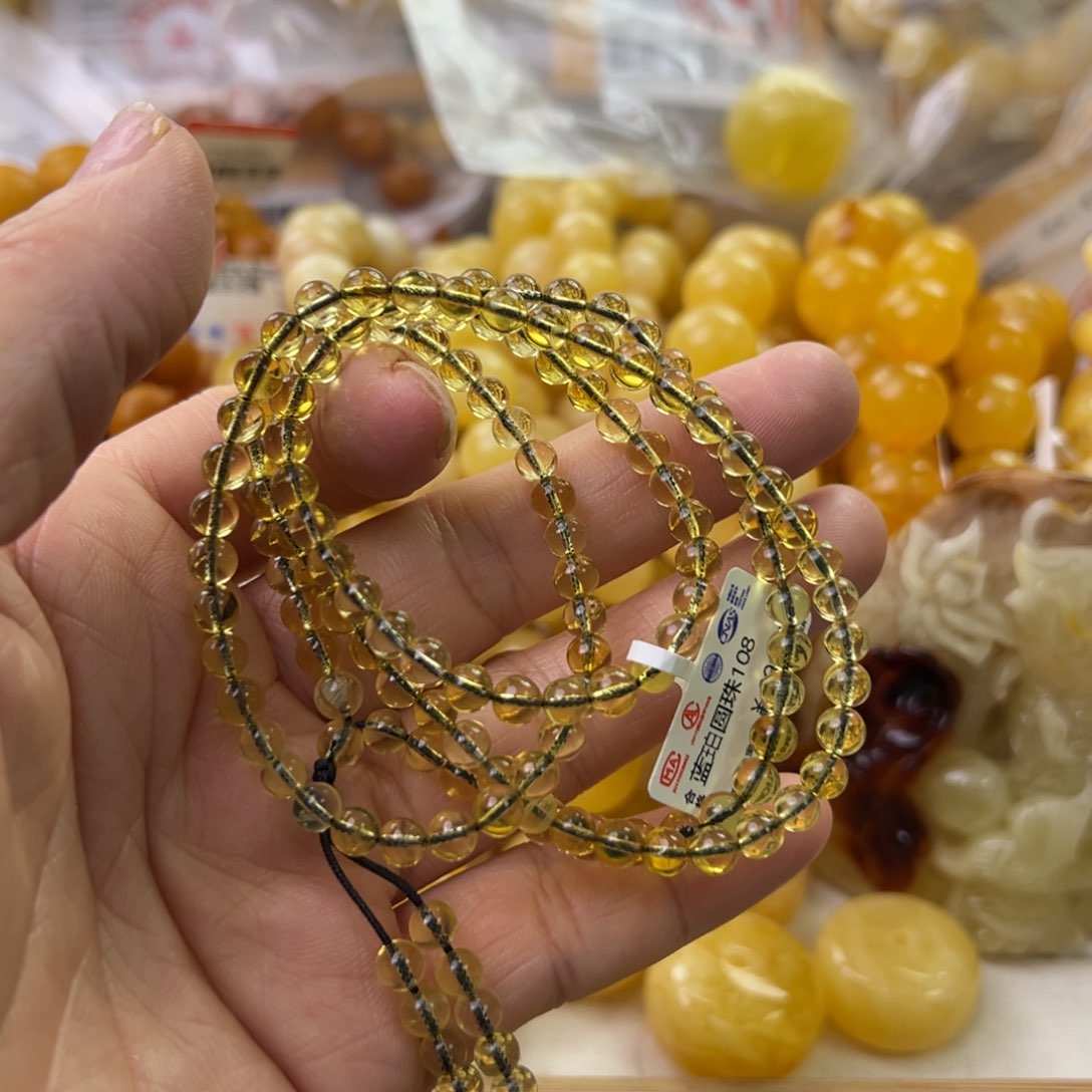 琥珀珠宝奇石未镶嵌