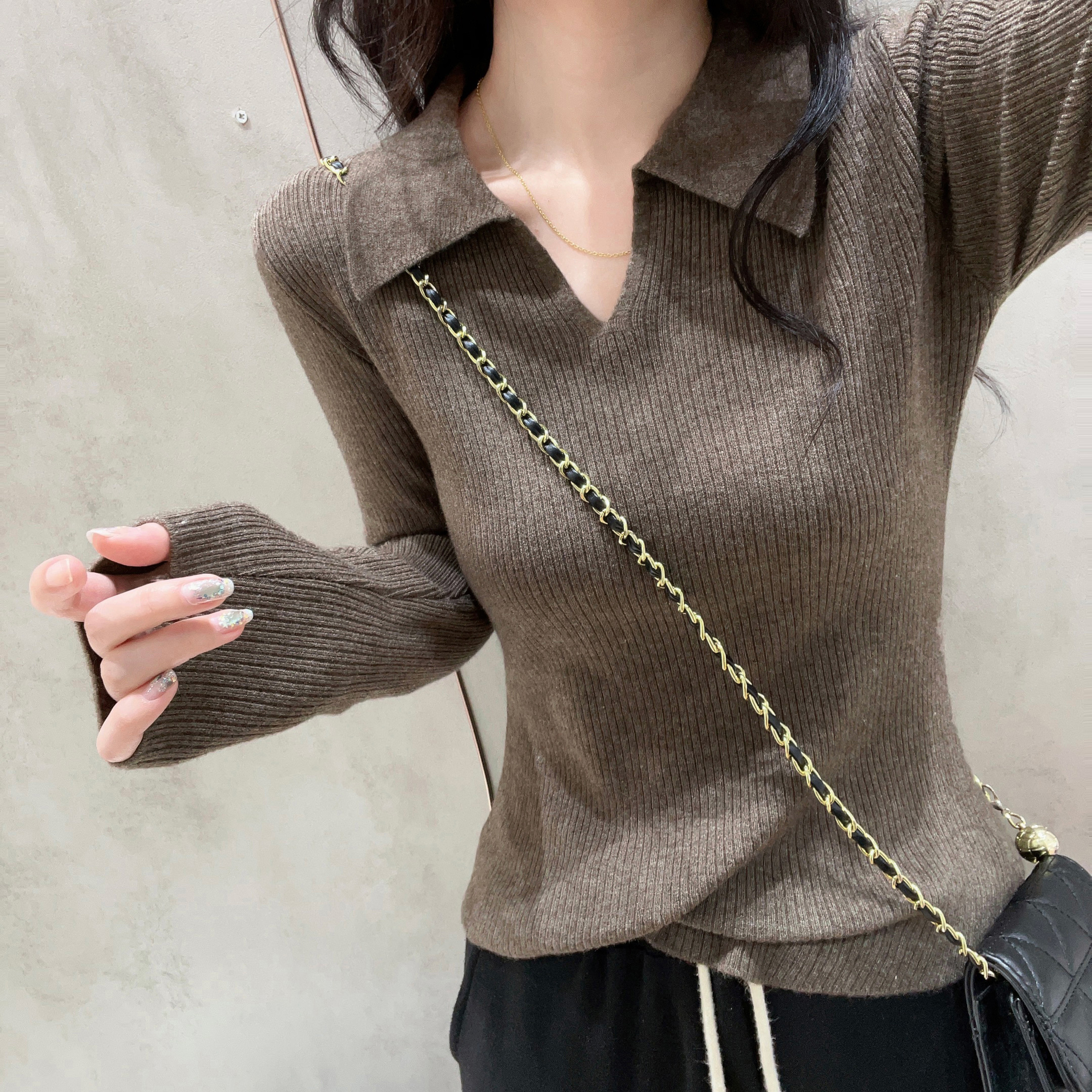 美拉德穿搭针织衫女秋冬季长袖小V领套头显瘦气质内搭打底衫上衣