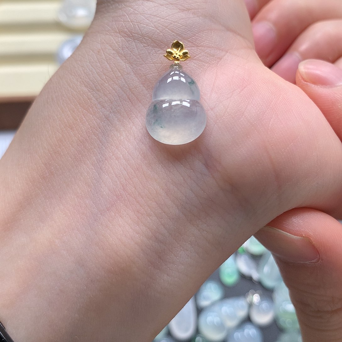 翡翠未镶嵌颈饰缅甸a货翡翠葫芦