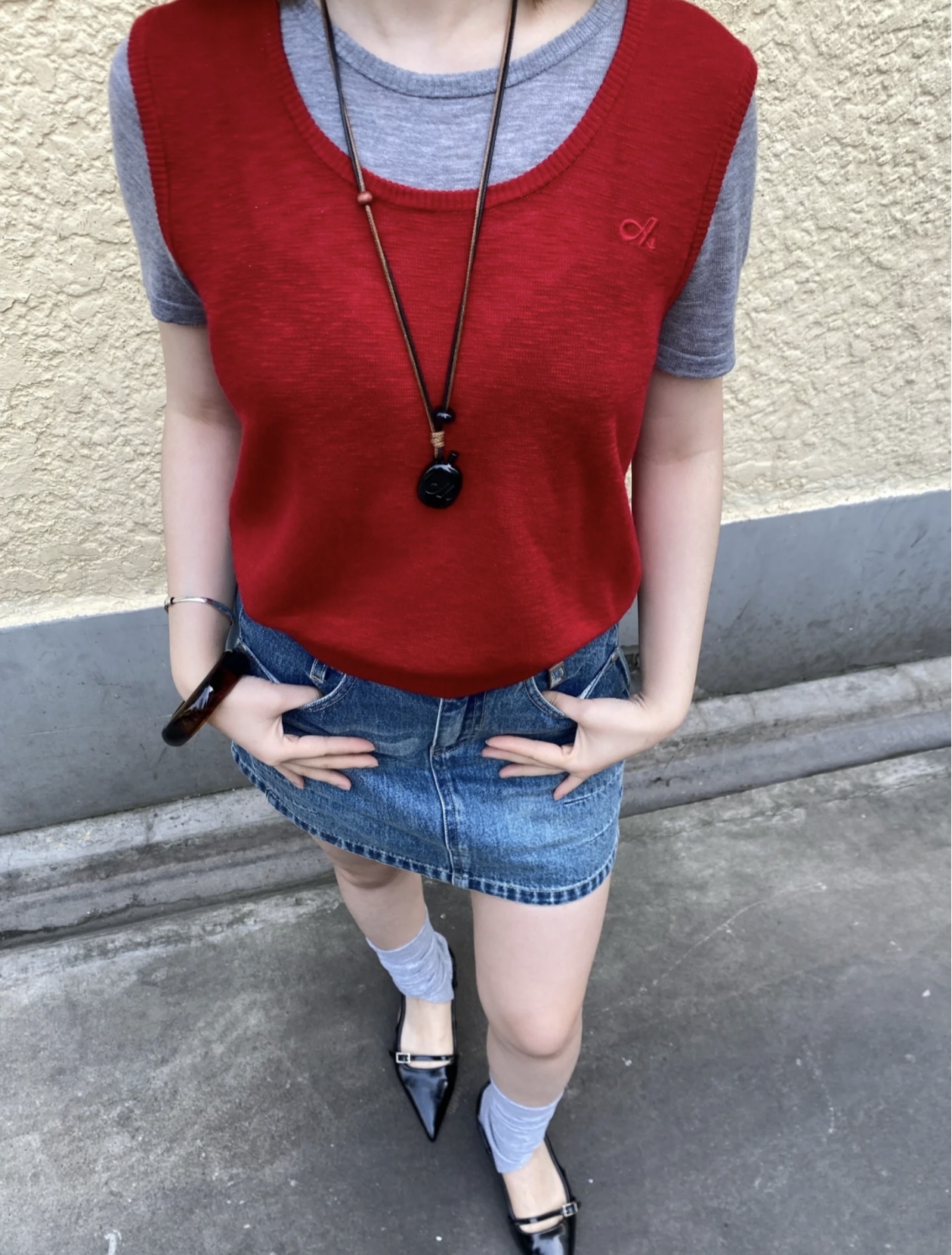 设计师品牌~2025年夏季新款圆领（带吊坠）假两件针织短袖T恤