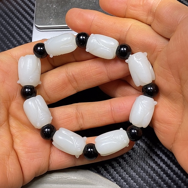 颈饰未镶嵌和田玉印****)