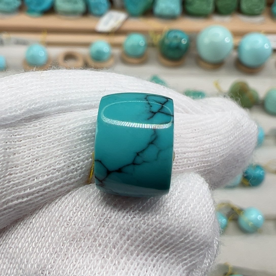 绿松石配饰未镶嵌