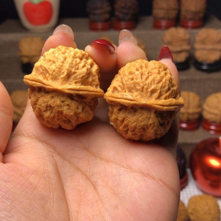 文玩核桃把件66火焰绣球