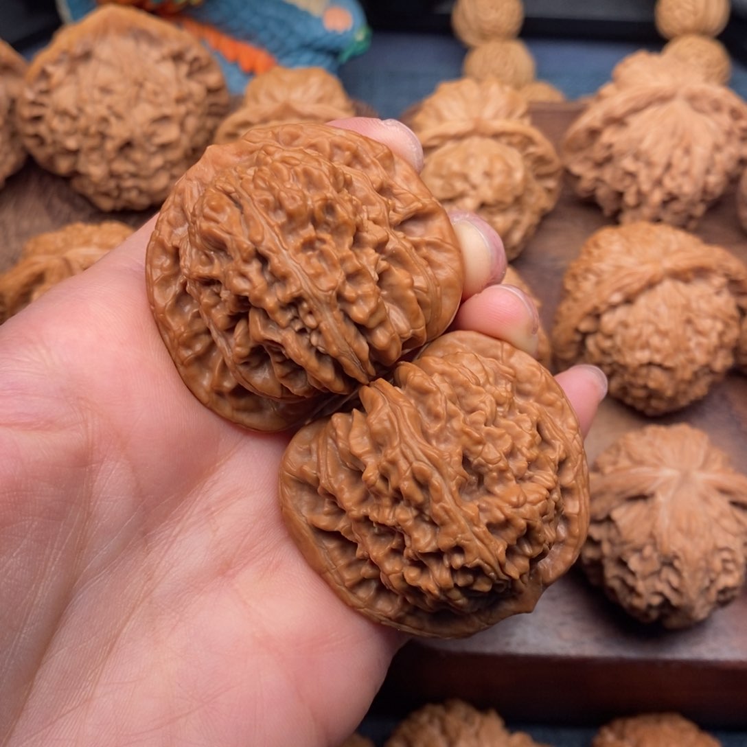 文玩核桃把件42.5全品精配平谷楼