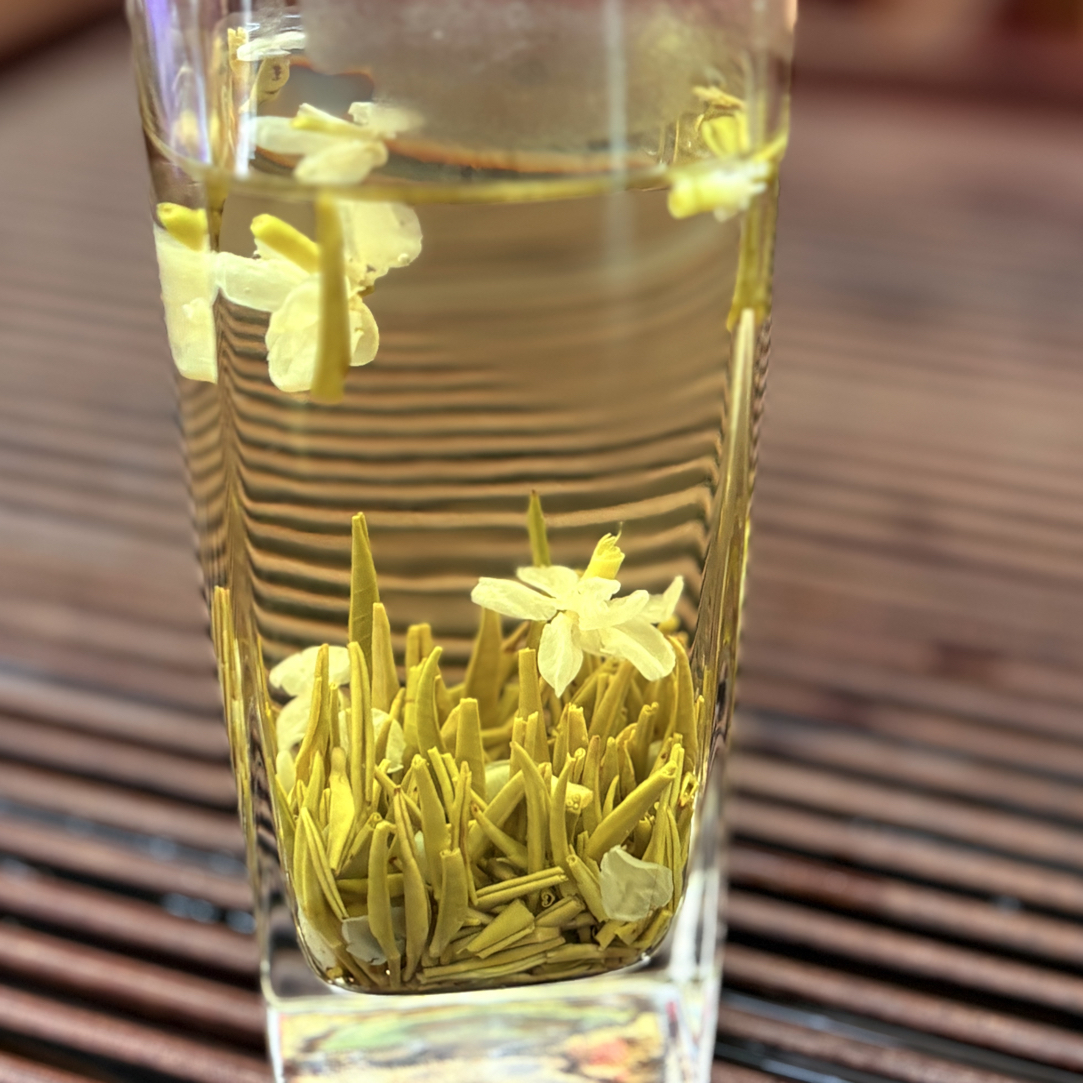 茉莉花茶 云雾直飘 （散装）早期高山原料 犍为伏花，香 浓郁，耐泡 