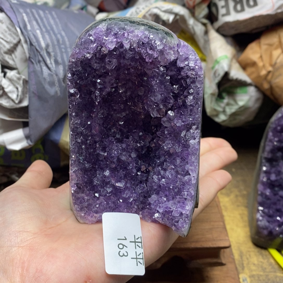 紫晶乌拉圭未镶嵌