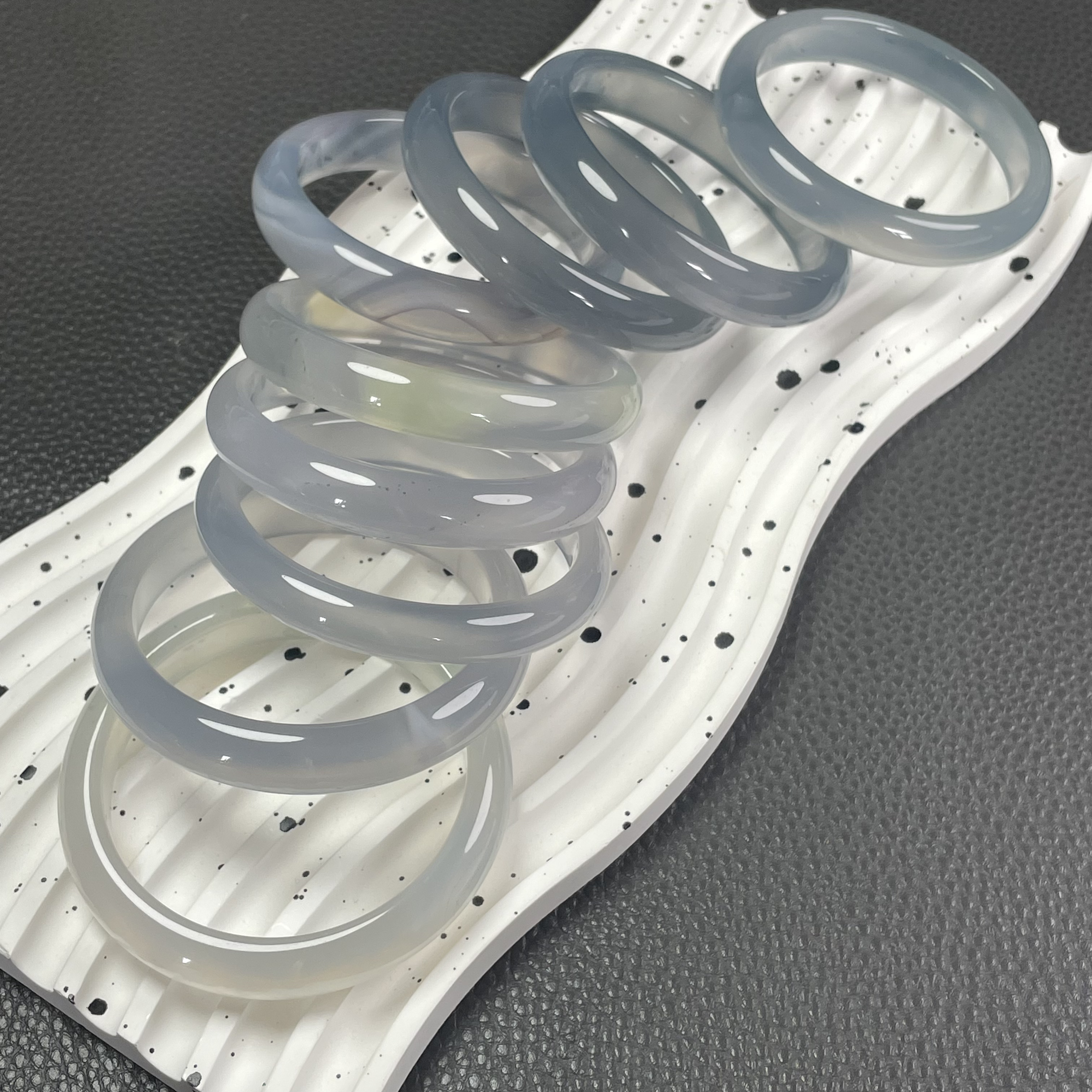 537高冰玉髓库里蓝玉镯（多样性发其一）