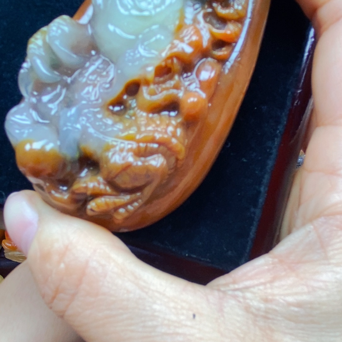 石英质玉（黄龙玉）颈饰未镶嵌