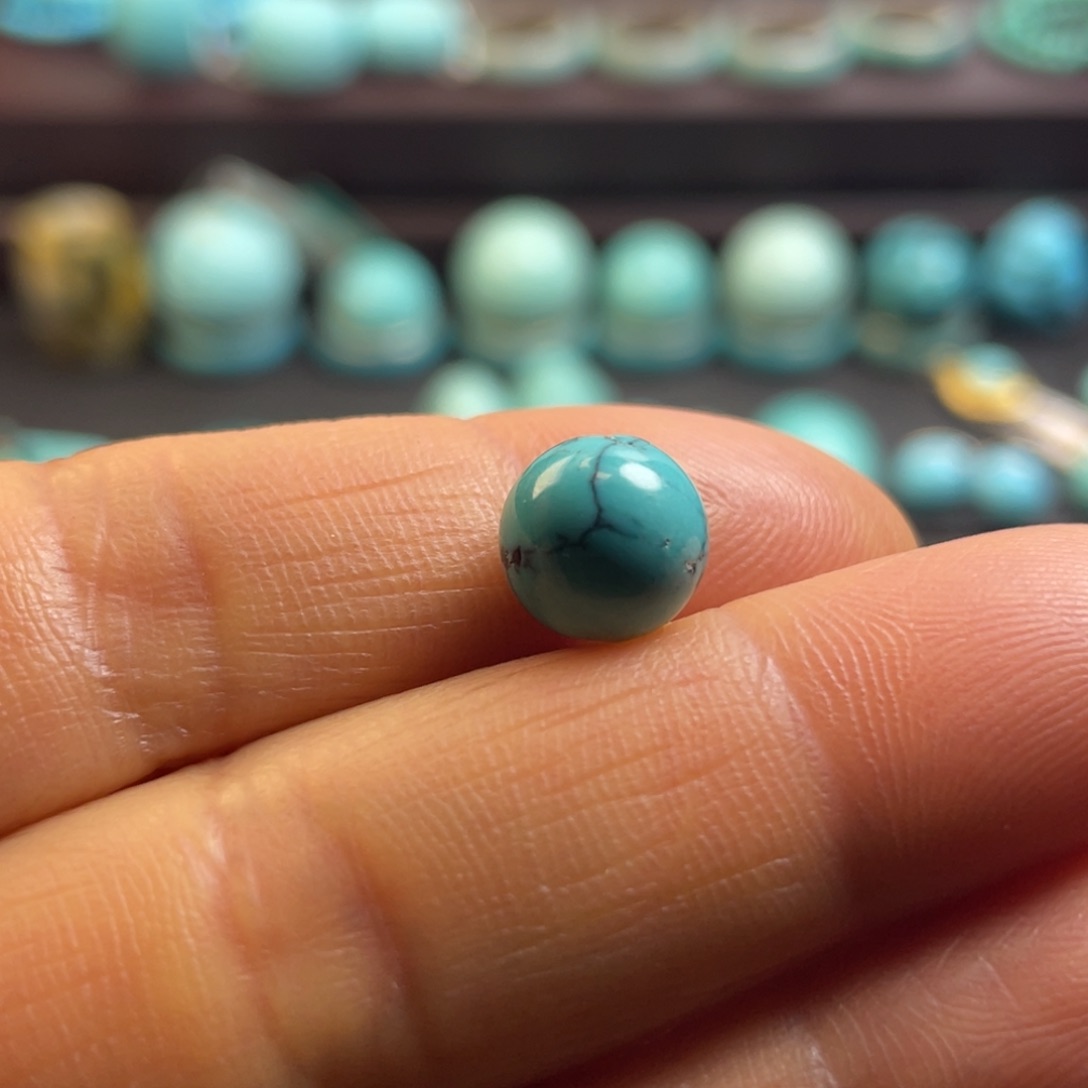 绿松石未镶嵌颈饰半*酥