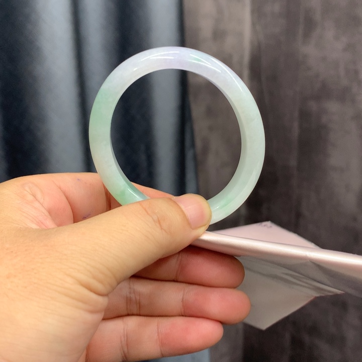 四***饰翡翠未镶嵌手镯手镯