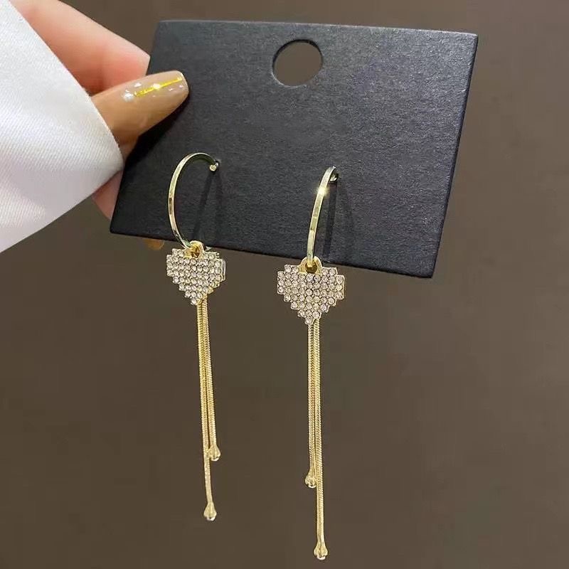 铜合金耳饰 2025新款爆款超仙爆闪爱心流苏耳钩轻奢时尚精致耳饰