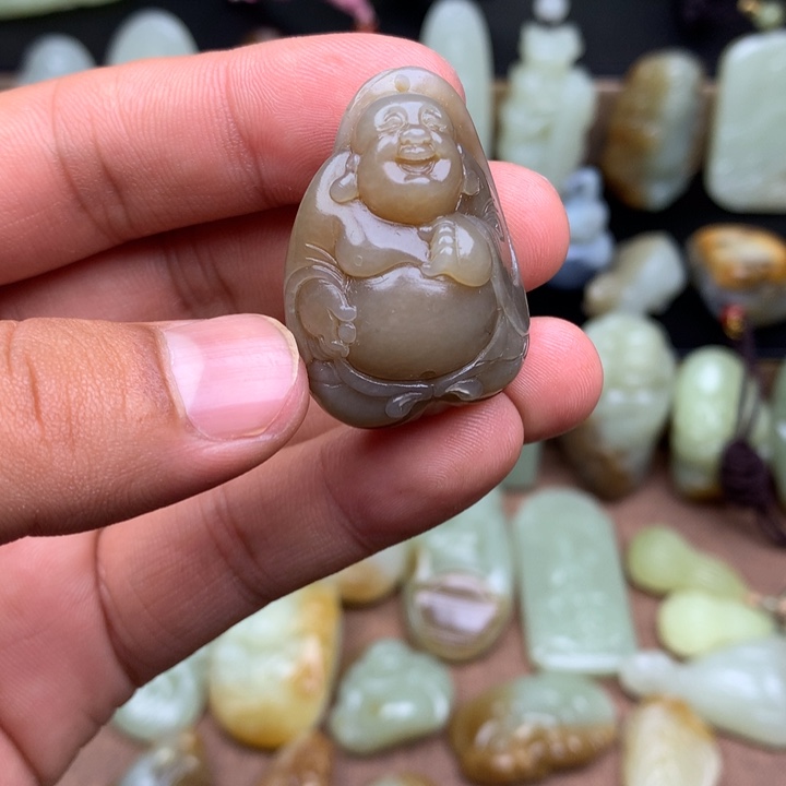 和田玉（糖玉）未镶嵌颈饰