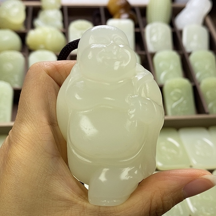 昆仑石佛手把件丽