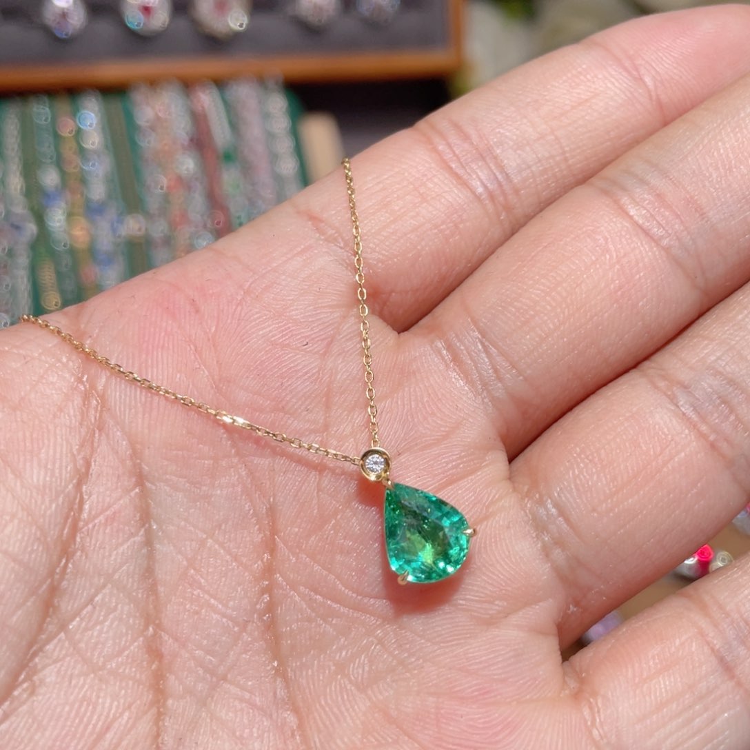 祖母绿项链18K金镶嵌1.72ct 