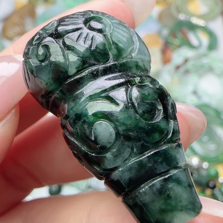 翡翠未镶嵌颈饰天然A货39