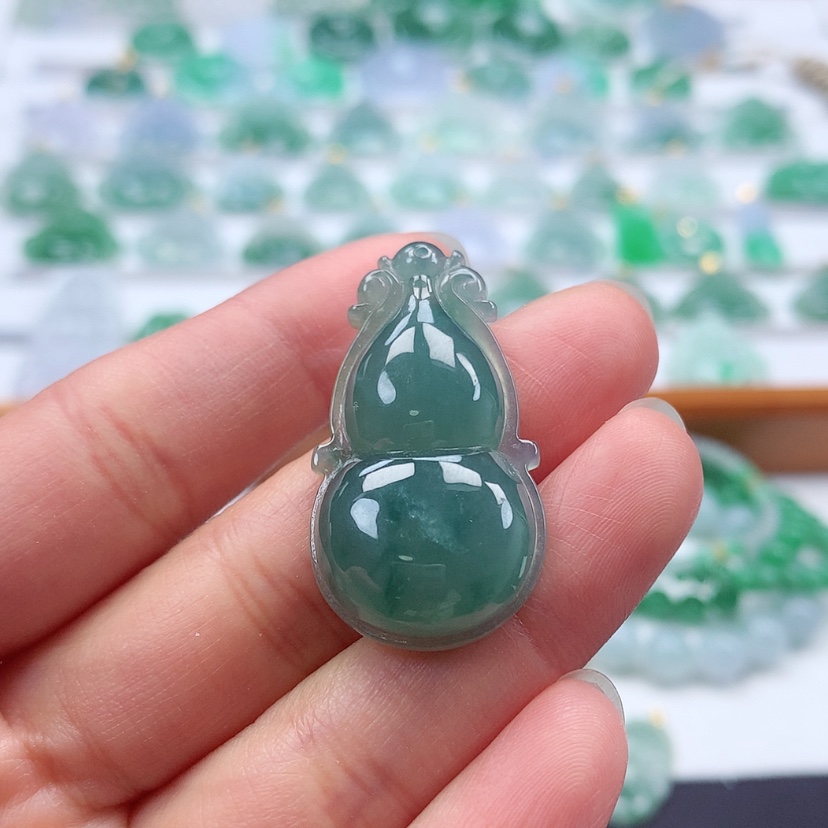 【闪购商品】翡翠吊坠(不含链)未镶嵌