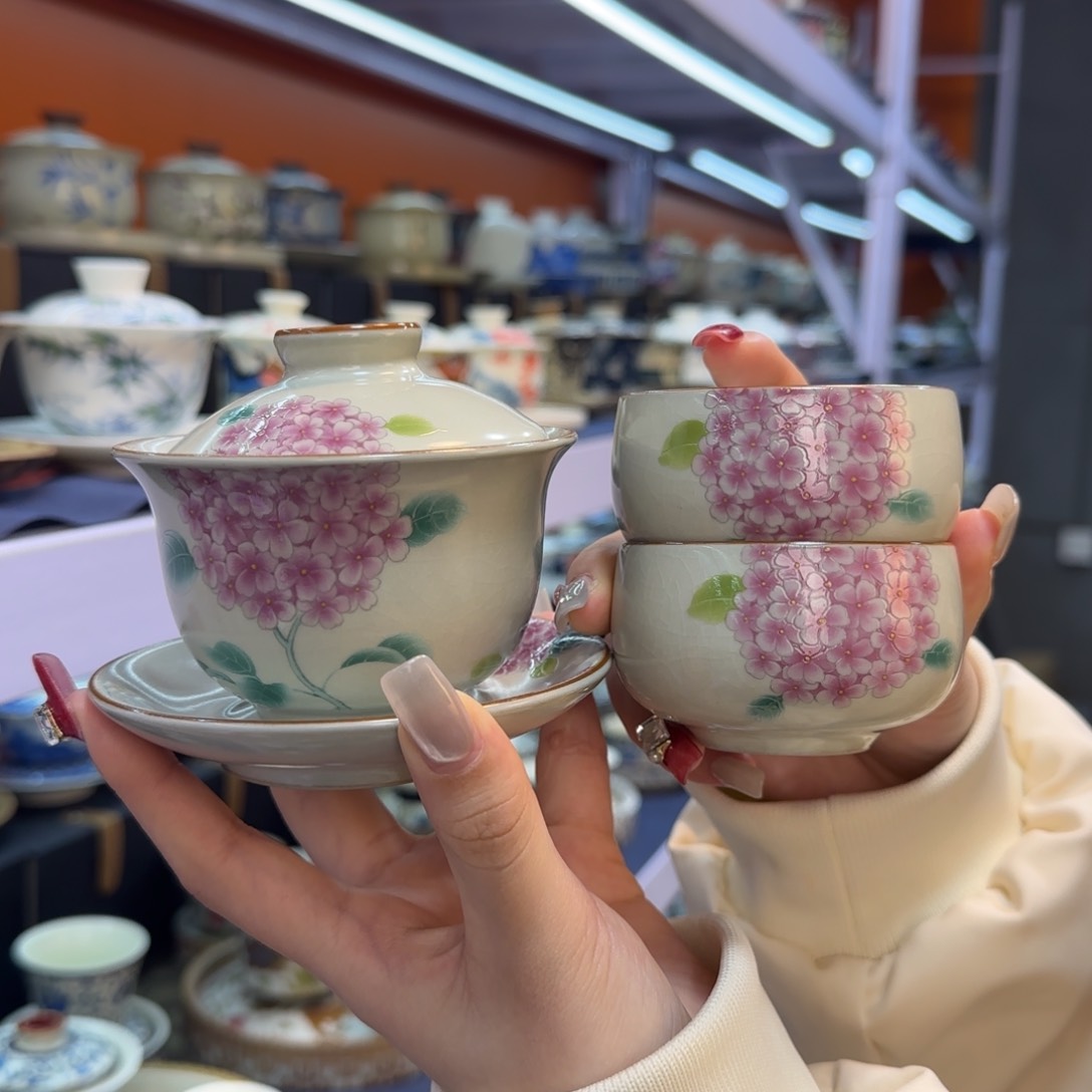 我在外面吃饭呢你在哪