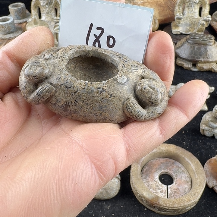 知***和田玉未镶嵌颈饰