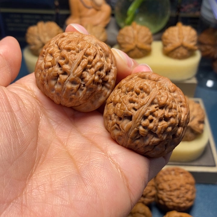 【闪购商品】把件文玩核桃莲花