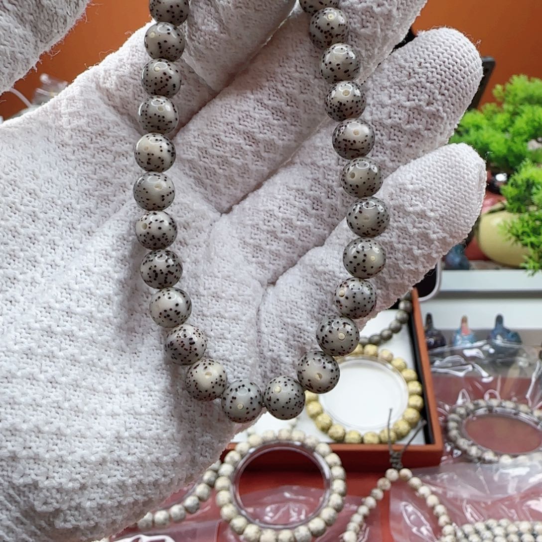 星月菩提吊坠大***狼糯冰S22