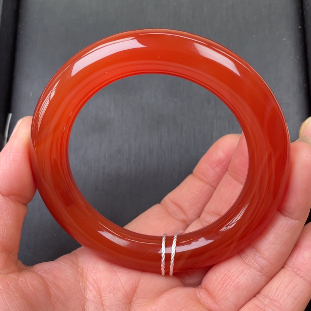 玛瑙/玉髓手镯未镶嵌58圈口