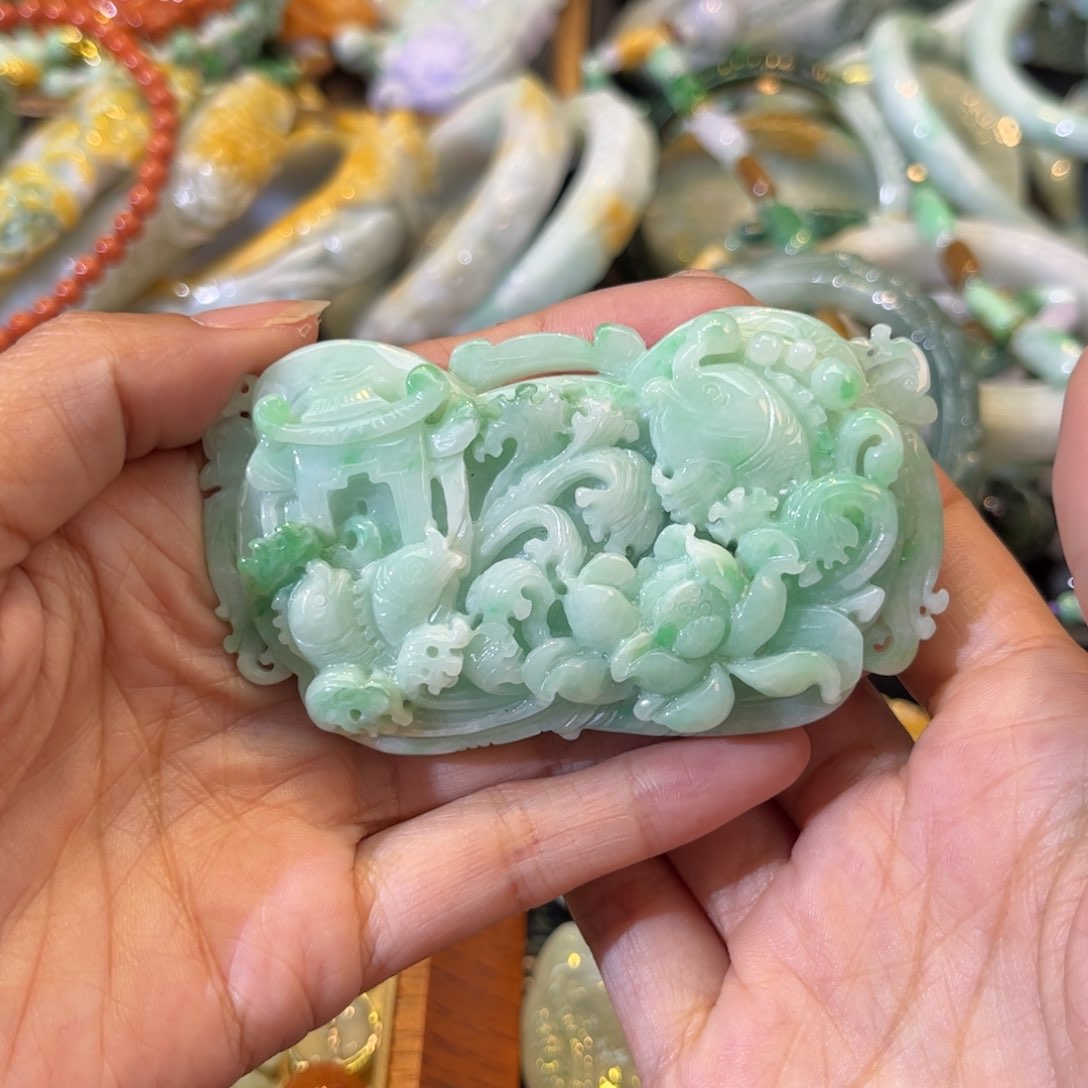 翡翠颈饰未镶嵌待编款