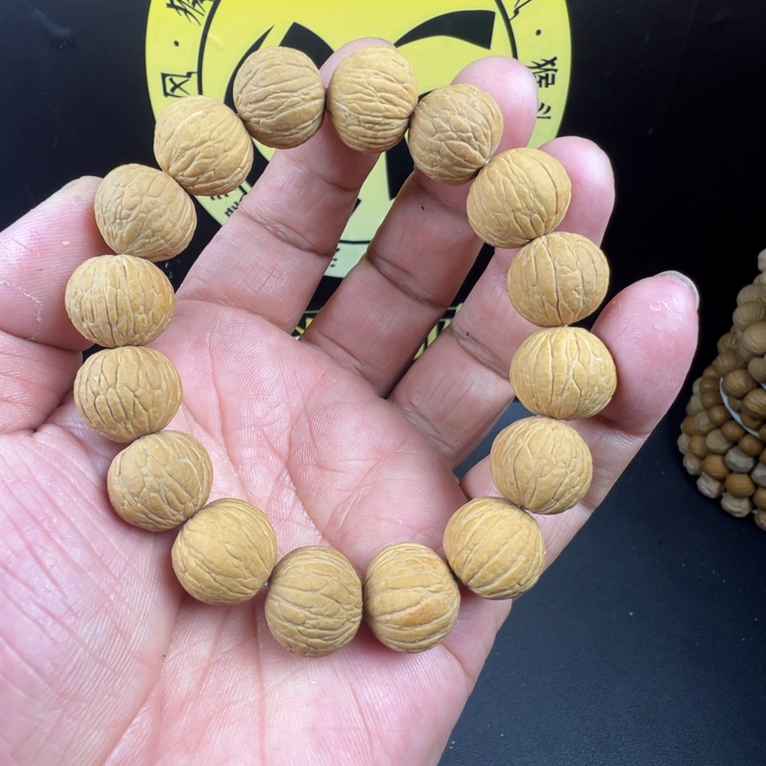 吊坠猴头核桃风羽