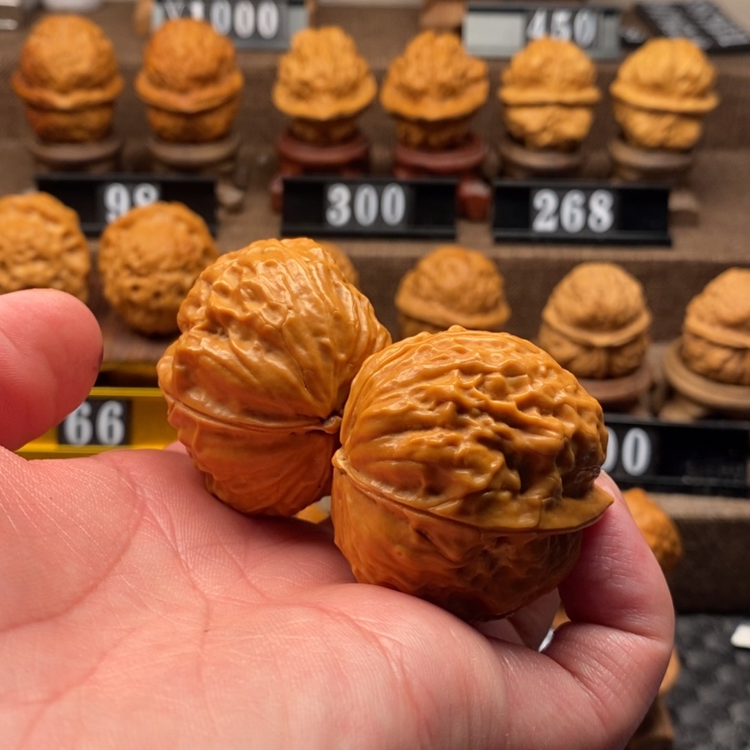 文玩核桃把件Y**?铁核桃