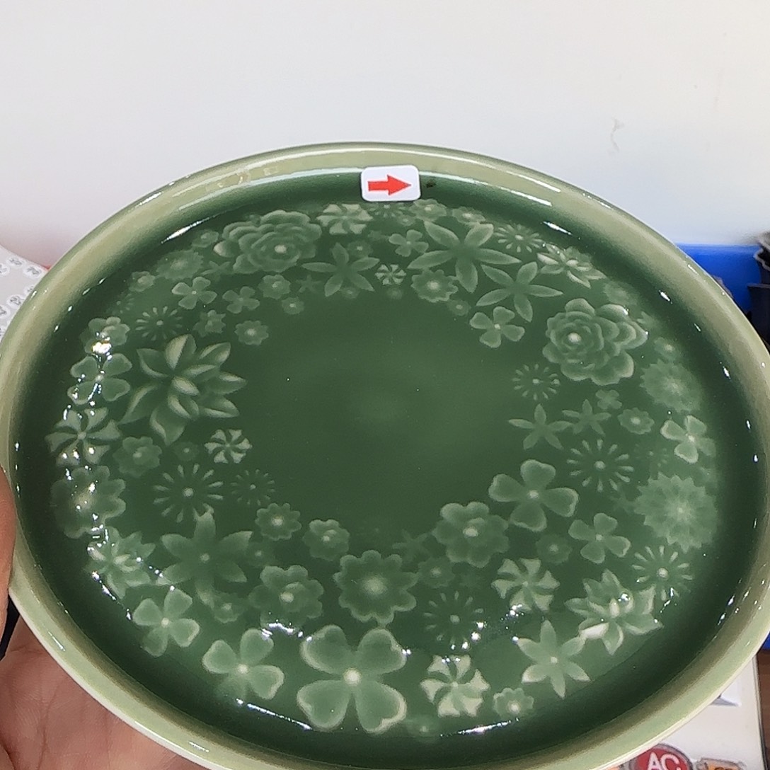 龙泉敬悦青瓷品茗杯微瑕