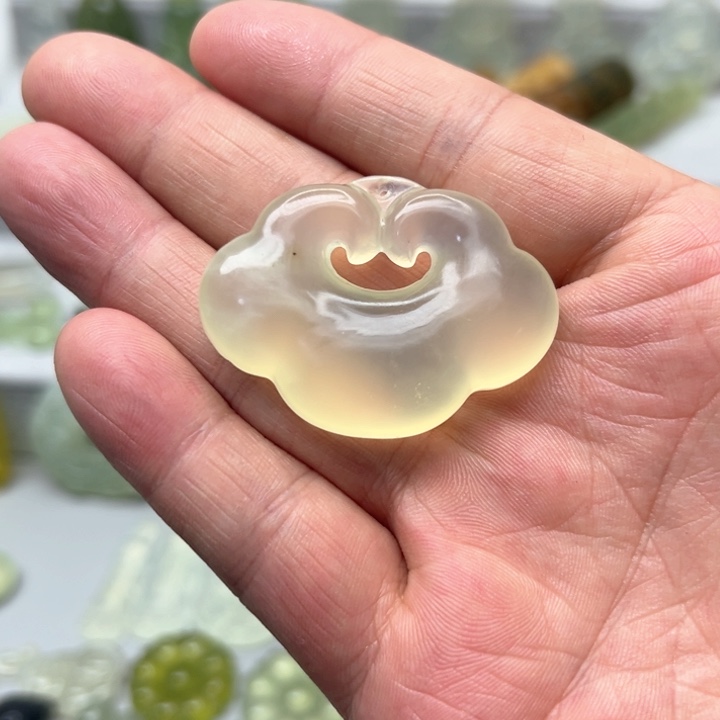 蛇纹石玉颈饰未镶嵌…*…