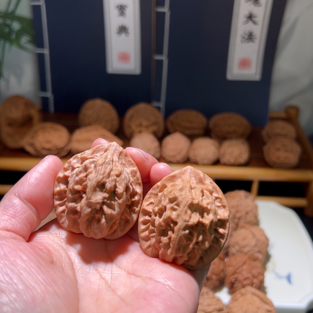 壮***云把件文玩核桃壮如牛