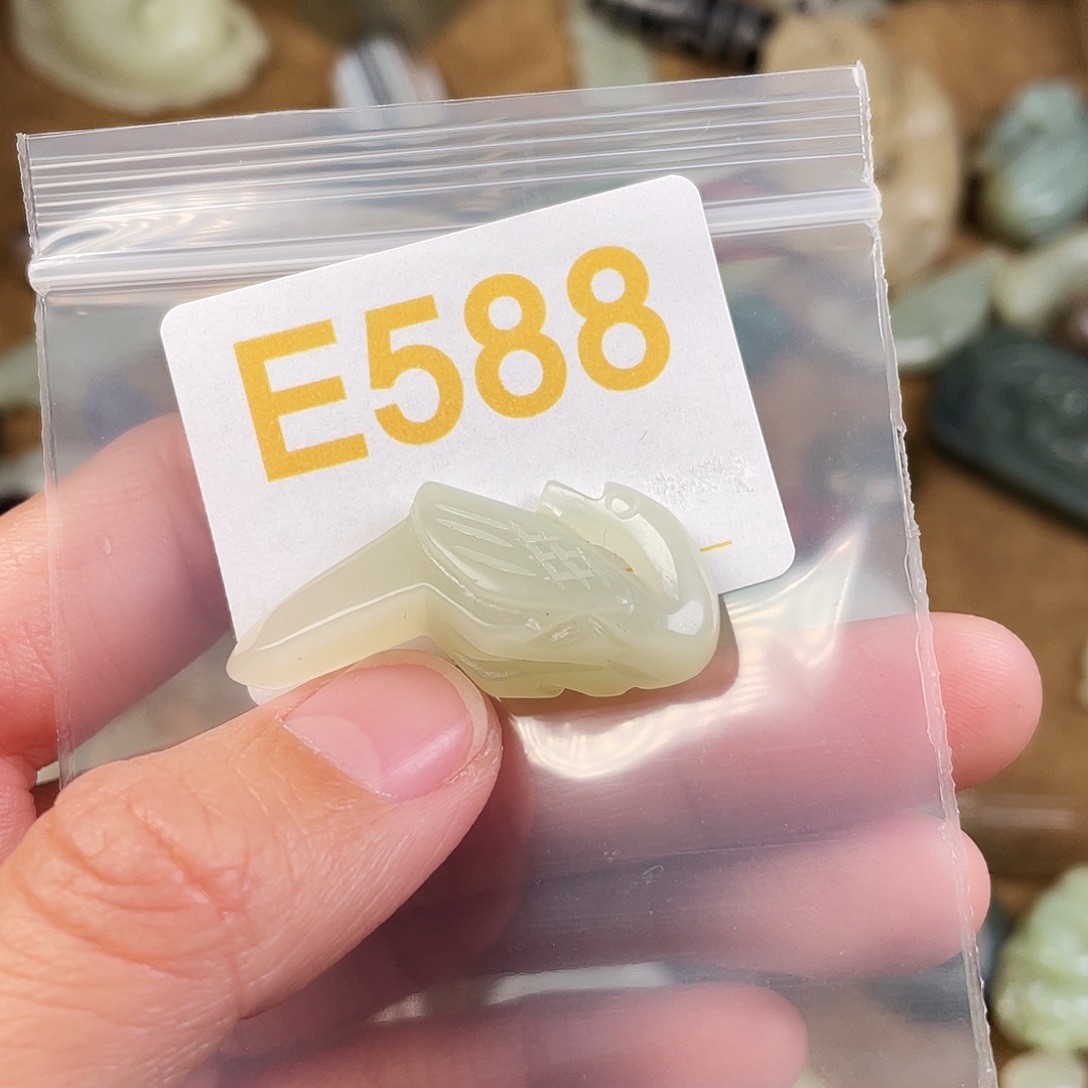 和田玉（糖玉）未镶嵌颈饰