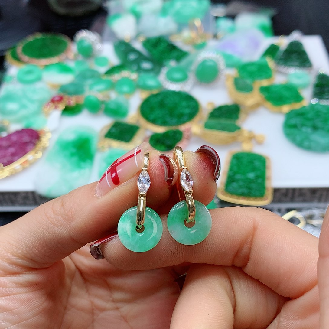 【闪购商品】翡翠耳饰未镶嵌h，