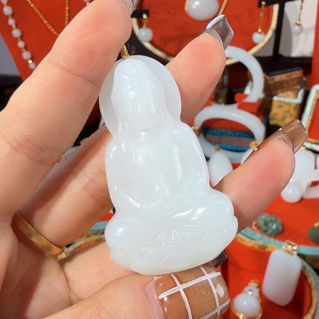 和田玉未镶嵌颈饰