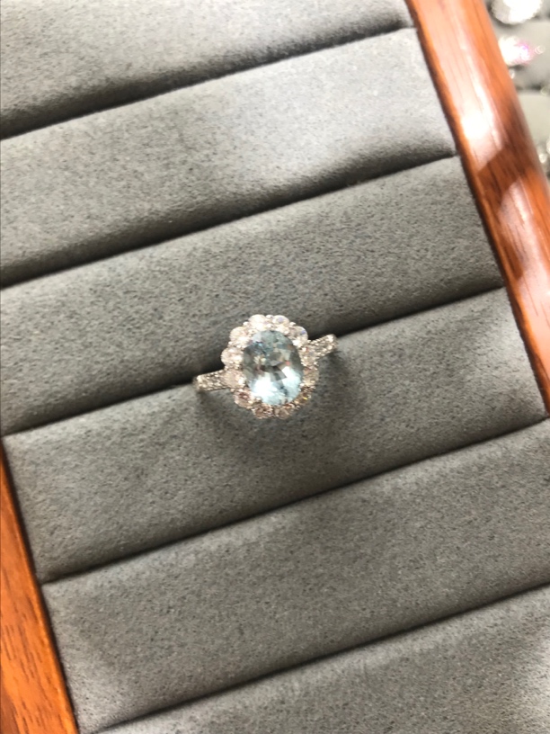 天然海蓝宝戒指大克拉