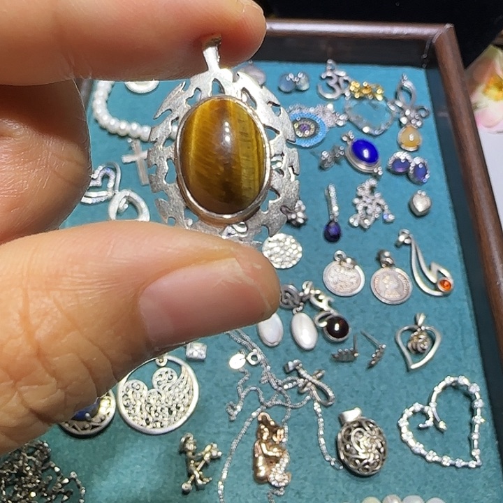 陶星**g陶瓷制品和各种材料