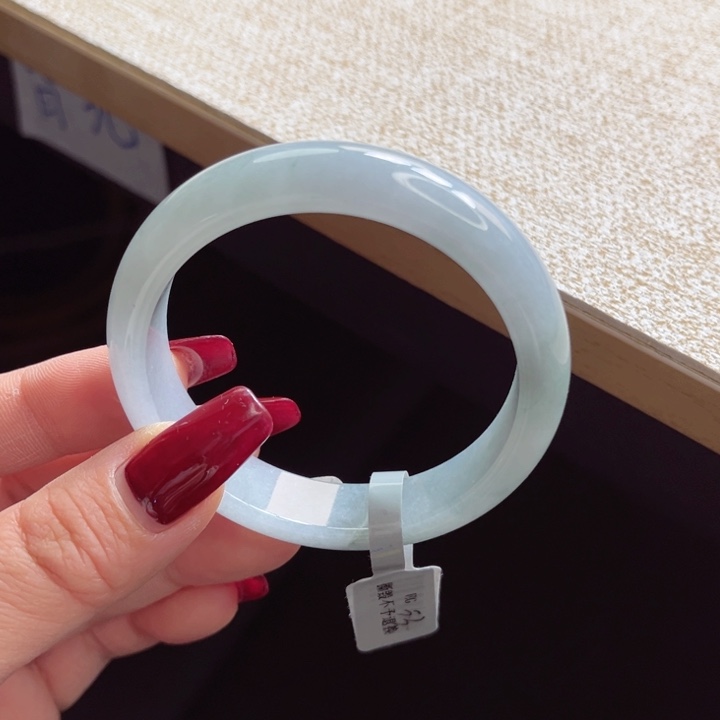 翡翠手镯未镶嵌手镯