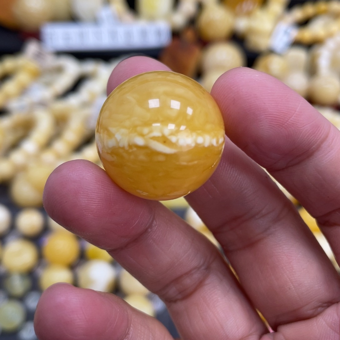 琥珀珠宝奇石未镶嵌24mm微瑕疵