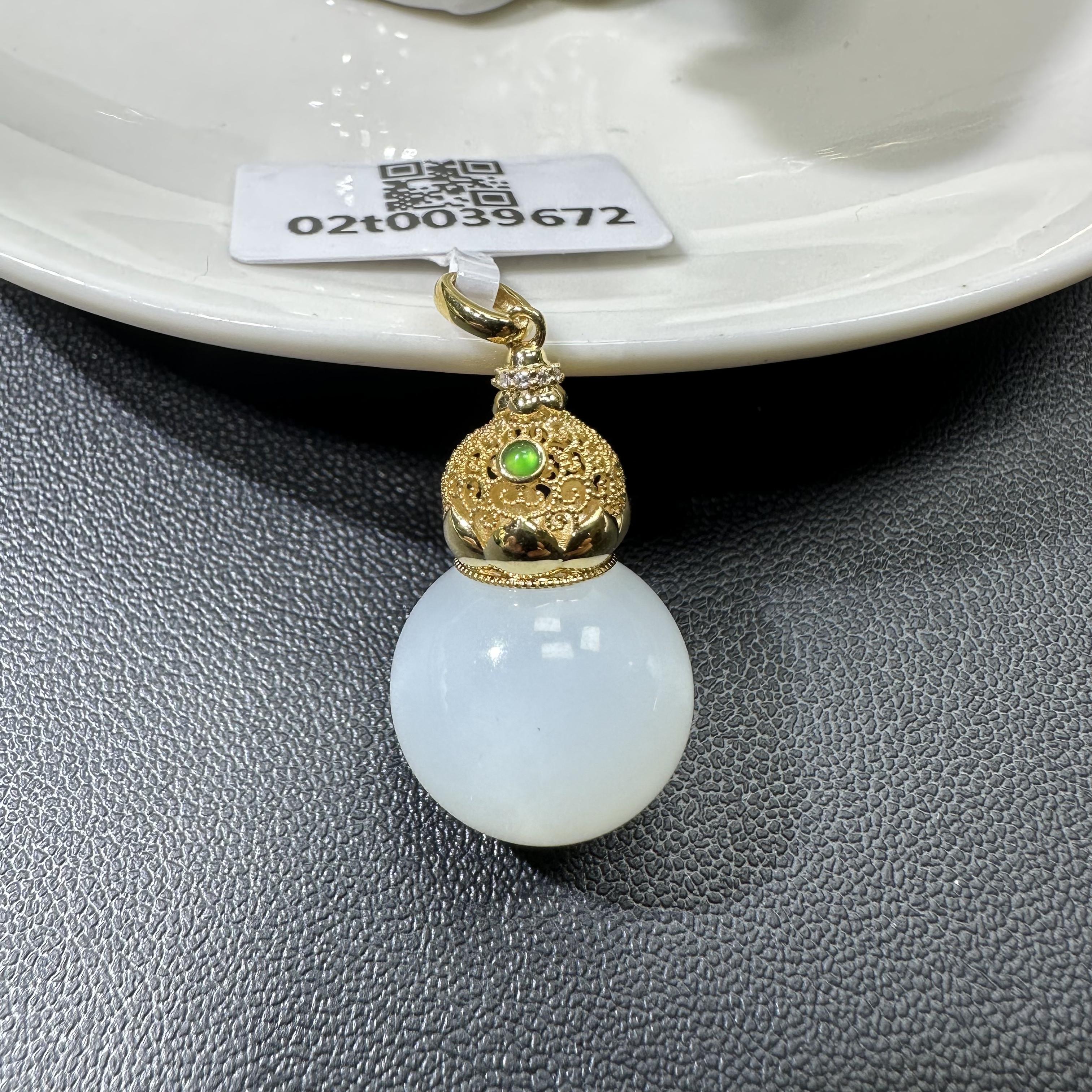 精品 和田玉俄料白玉单珠（裸石15mm）设计款葫芦吊坠百搭时尚气质