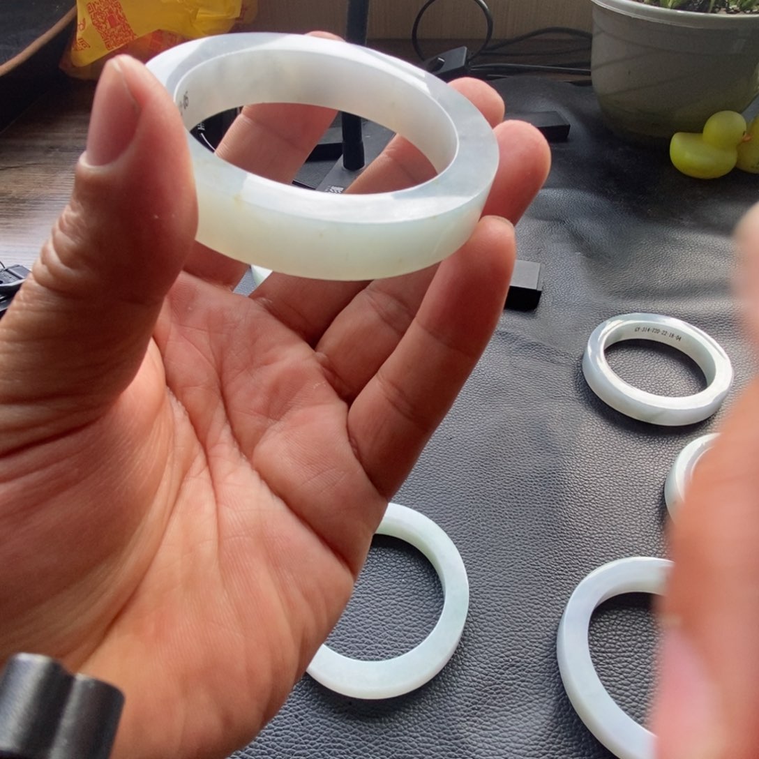 定制翡翠A货未镶嵌林*