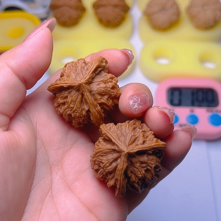 把件桃核h**e三棱