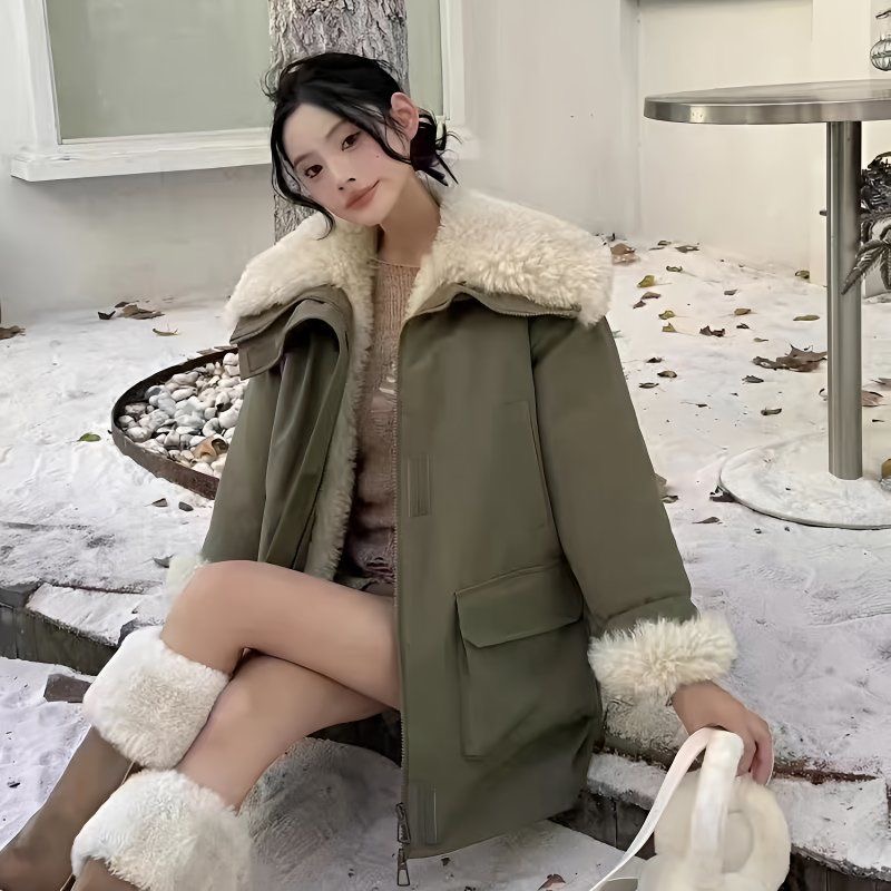 赵露思阮妤同款军绿色羊羔毛冲锋衣外套女派克服羊羔绒加厚棉服