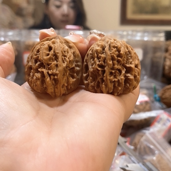 文玩核桃吊坠34翻天印尖有伤