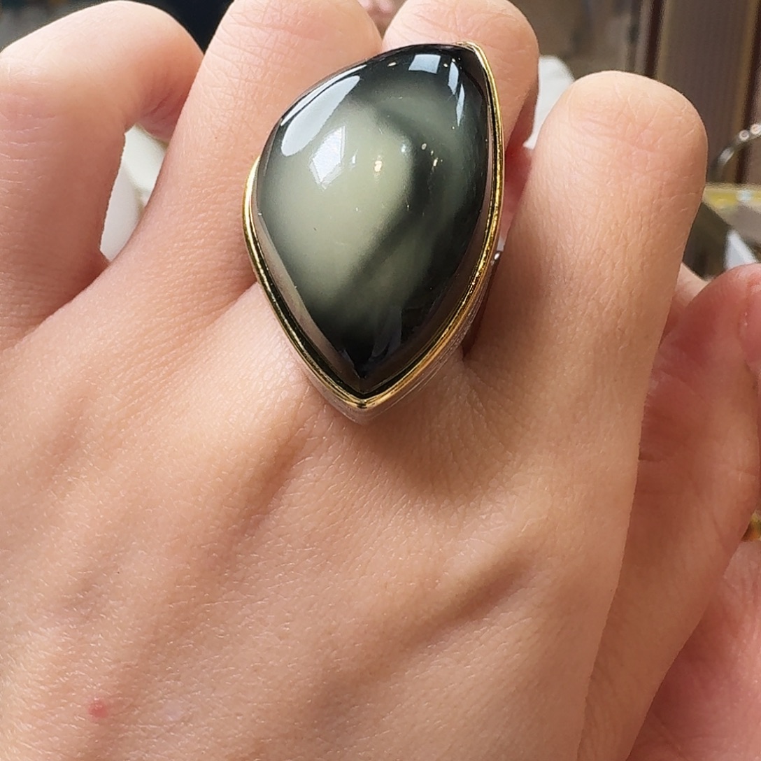 琥珀未镶嵌颈饰戒指