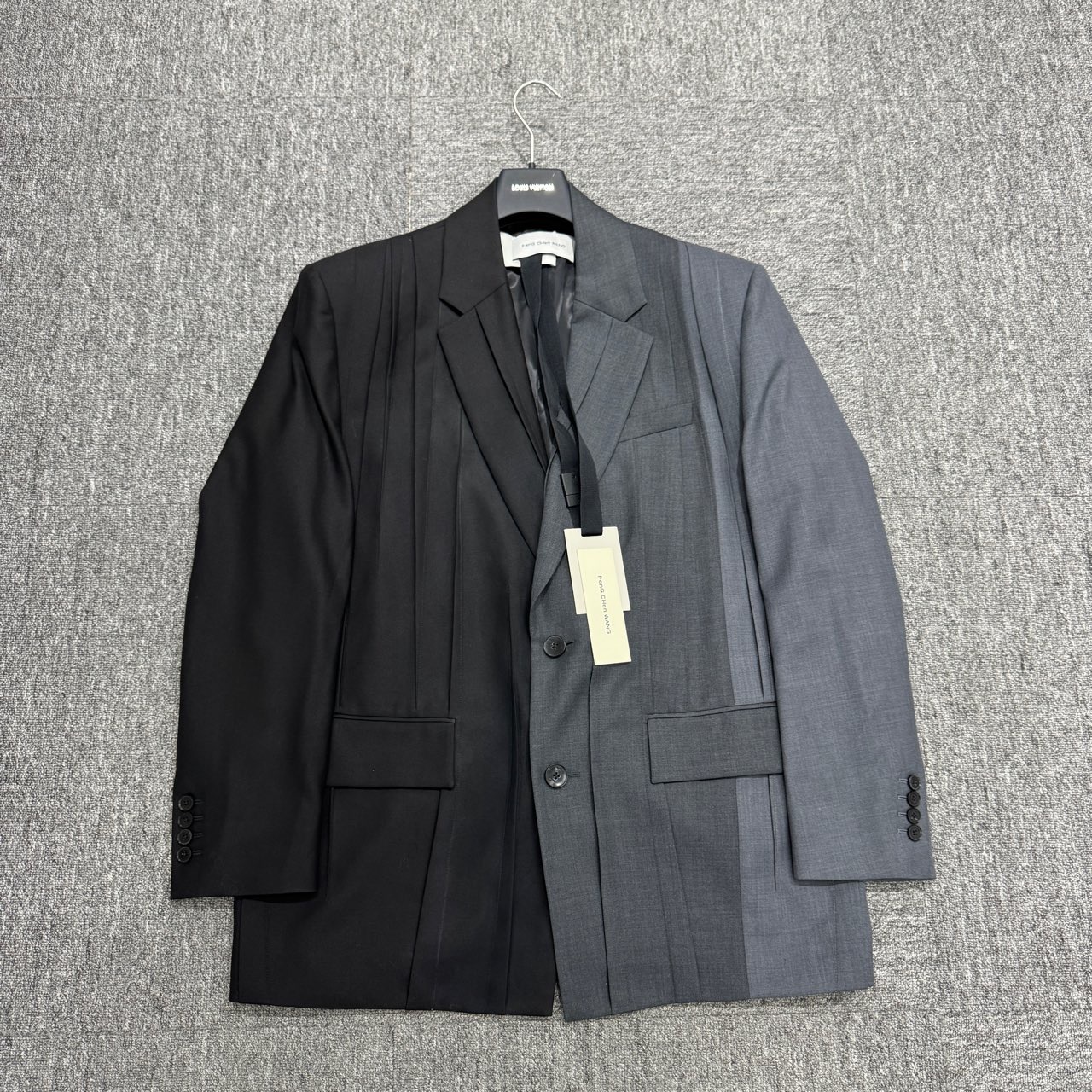 全新未使用  褶皱拼接西装外套/s码/12863