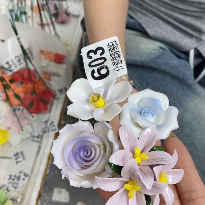 摆件陶瓷材料加工