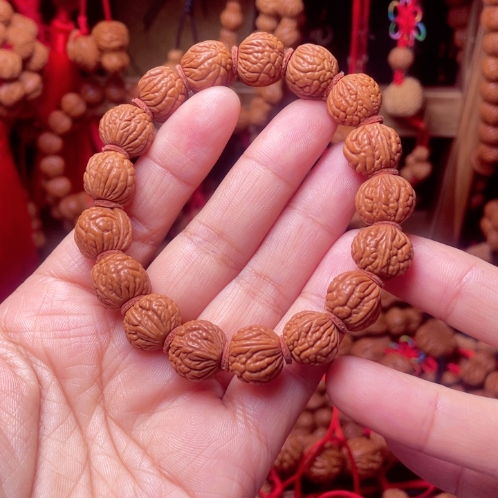 木质类龙纹桃枭挂件