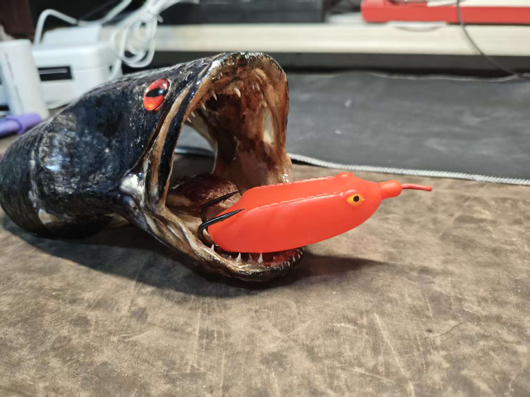 飞甲三代PVC材质，远投巨物必备