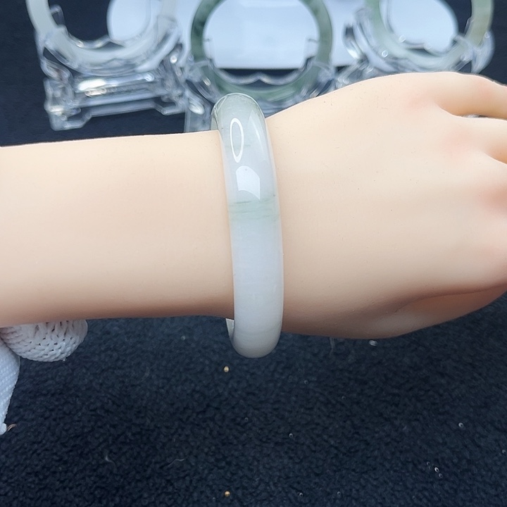 石英质玉未镶嵌手镯524