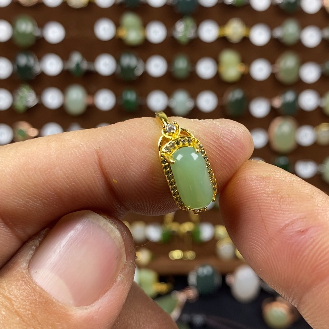 和田玉（碧玉）戒指合金